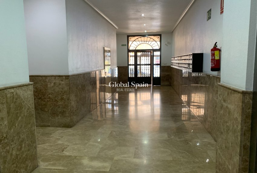 Wiederverkauf - WOHNUNG -
TORREVIEJA - Costa Blanca