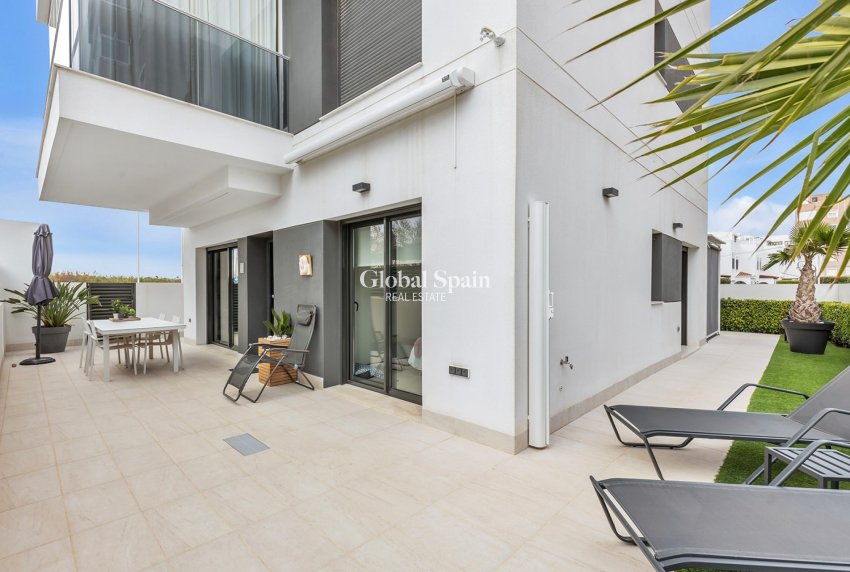 Wiederverkauf - WOHNUNG -
TORREVIEJA - Costa Blanca