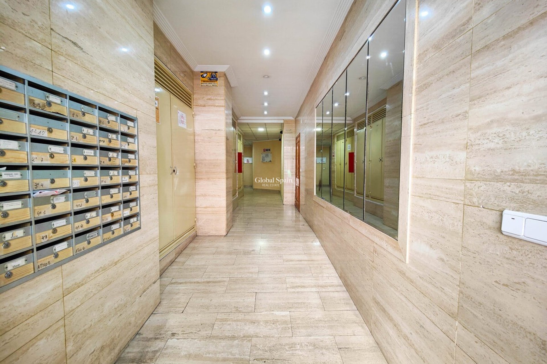 Wiederverkauf - WOHNUNG -
TORREVIEJA - Costa Blanca