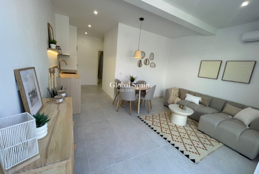 Wiederverkauf - WOHNUNG -
TORREVIEJA - Costa Blanca