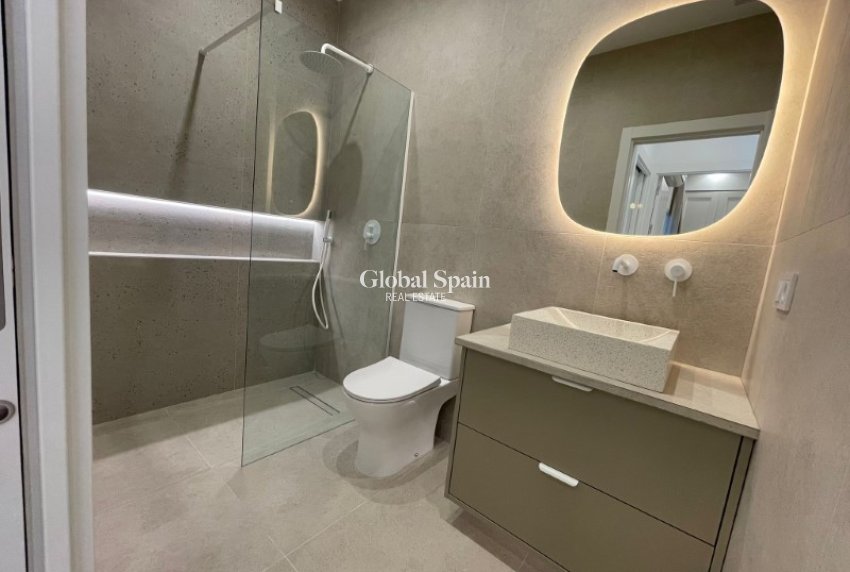 Wiederverkauf - WOHNUNG -
TORREVIEJA - Costa Blanca