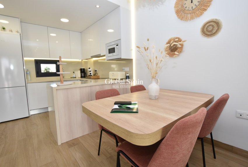 Wiederverkauf - WOHNUNG -
TORREVIEJA - Costa Blanca