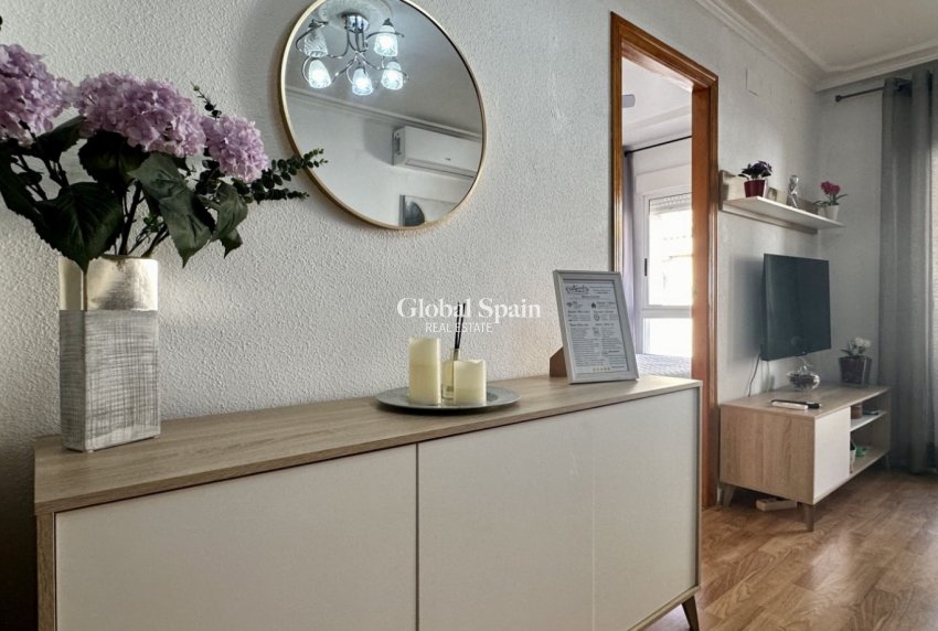 Wiederverkauf - WOHNUNG -
TORREVIEJA - Costa Blanca