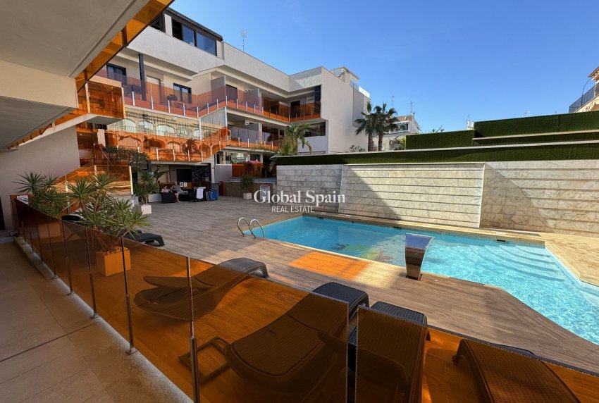 Wiederverkauf - WOHNUNG -
TORREVIEJA - Costa Blanca