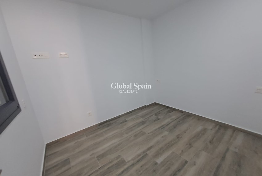 Wiederverkauf - WOHNUNG -
TORREVIEJA - Costa Blanca