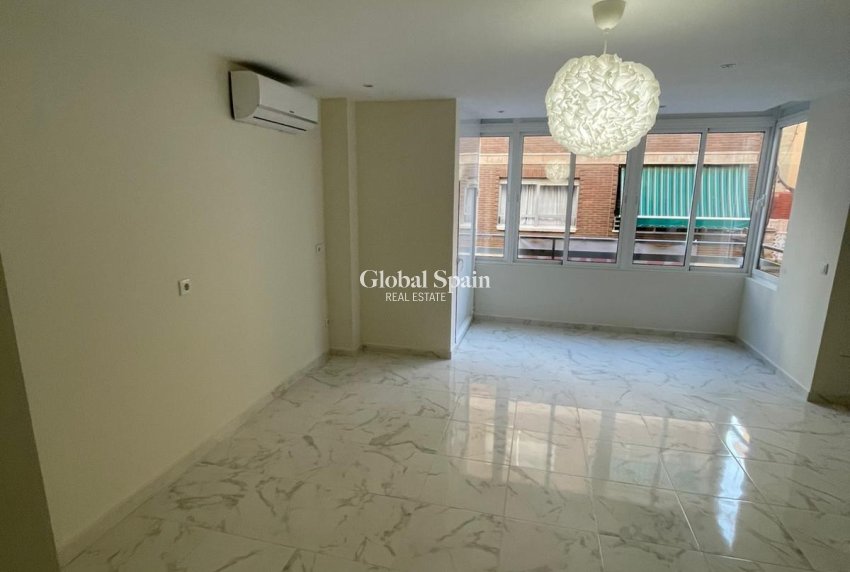 Wiederverkauf - WOHNUNG -
TORREVIEJA - Costa Blanca