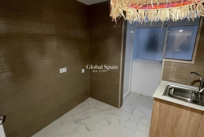 Wiederverkauf - WOHNUNG -
TORREVIEJA - Costa Blanca