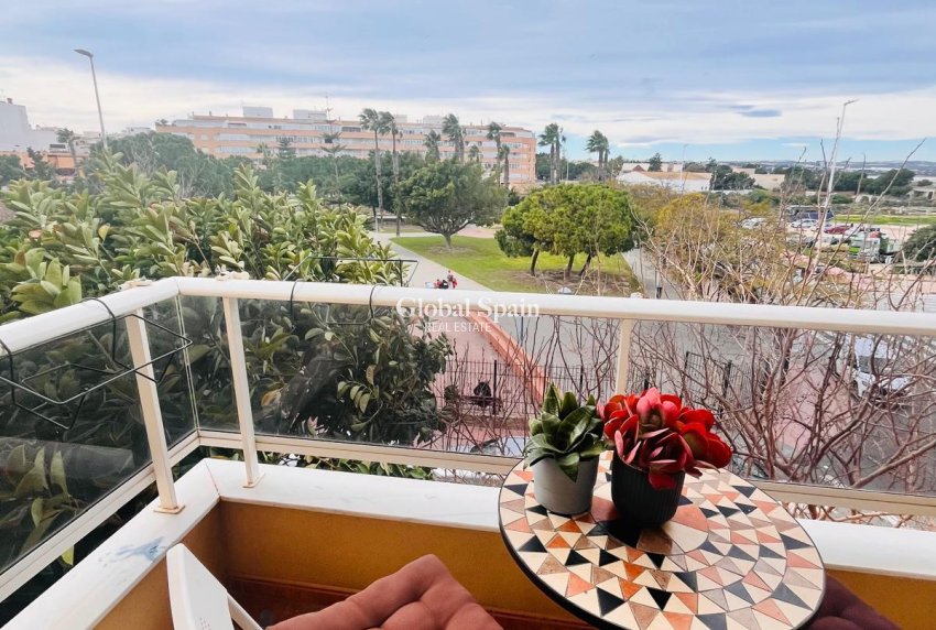 Wiederverkauf - WOHNUNG -
TORREVIEJA - Costa Blanca