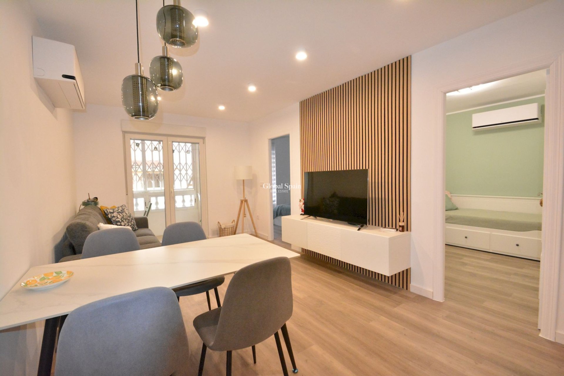 Wiederverkauf - WOHNUNG -
TORREVIEJA - Costa Blanca