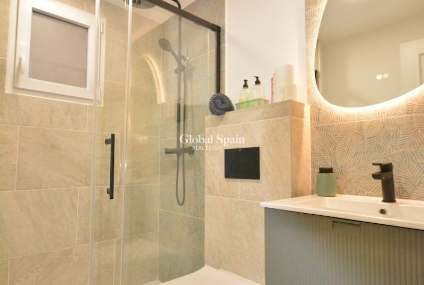 Wiederverkauf - WOHNUNG -
TORREVIEJA - Costa Blanca