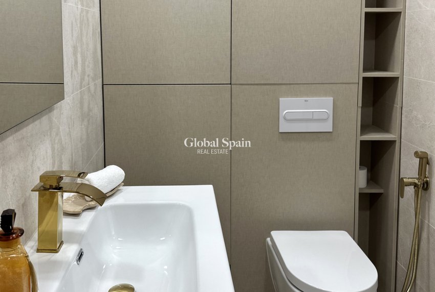 Wiederverkauf - WOHNUNG -
TORREVIEJA - Costa Blanca