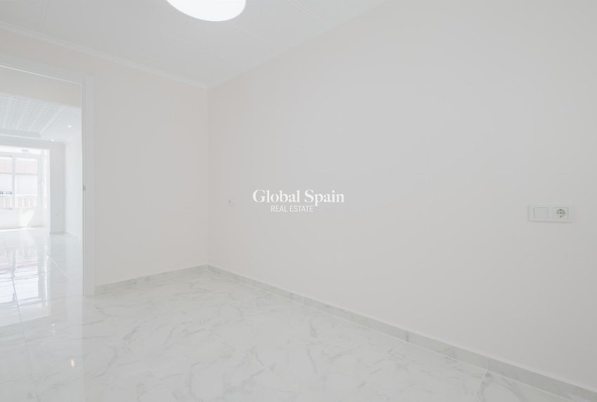 Wiederverkauf - WOHNUNG -
TORREVIEJA - Costa Blanca