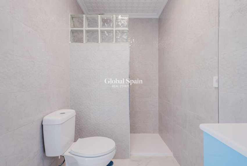 Wiederverkauf - WOHNUNG -
TORREVIEJA - Costa Blanca