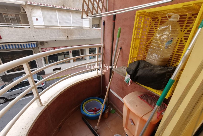 Wiederverkauf - WOHNUNG -
TORREVIEJA - Costa Blanca