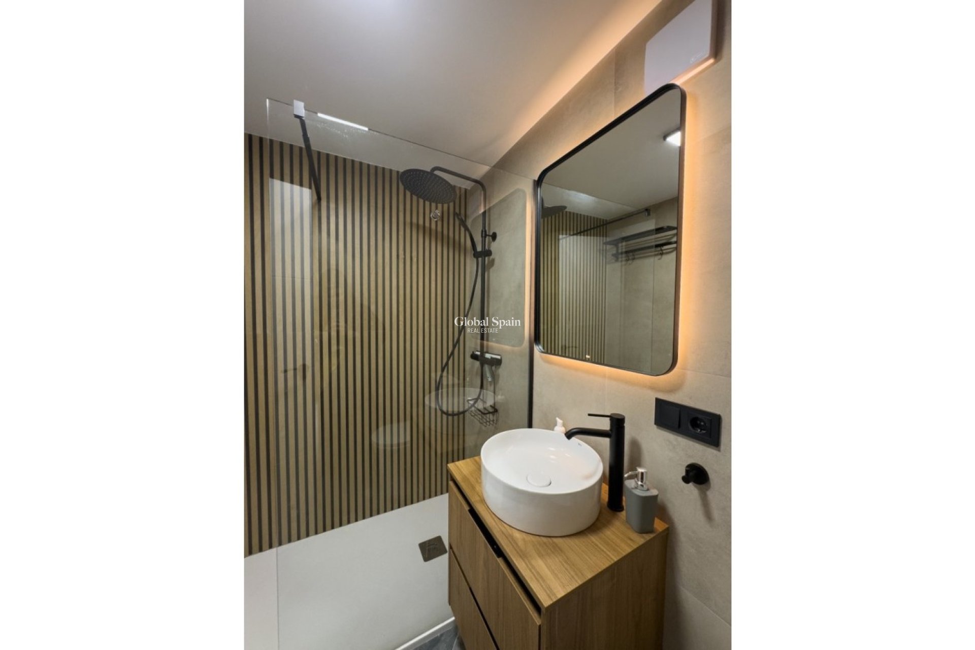 Wiederverkauf - WOHNUNG -
TORREVIEJA - Costa Blanca