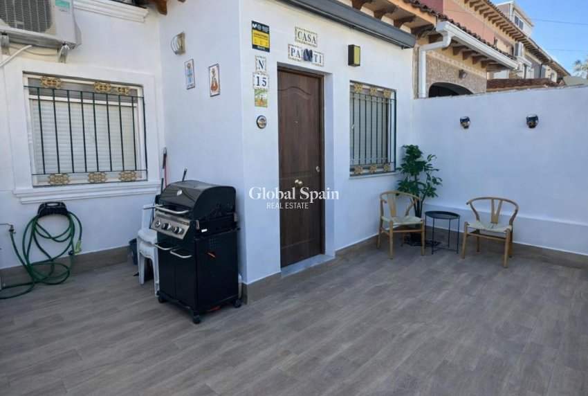 Wiederverkauf - WOHNUNG -
TORREVIEJA - Costa Blanca