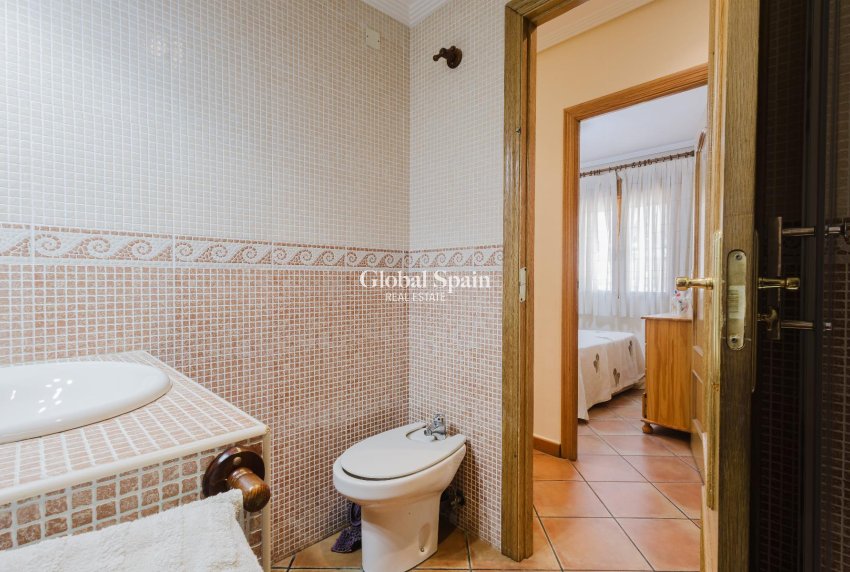 Wiederverkauf - WOHNUNG -
TORREVIEJA - Costa Blanca