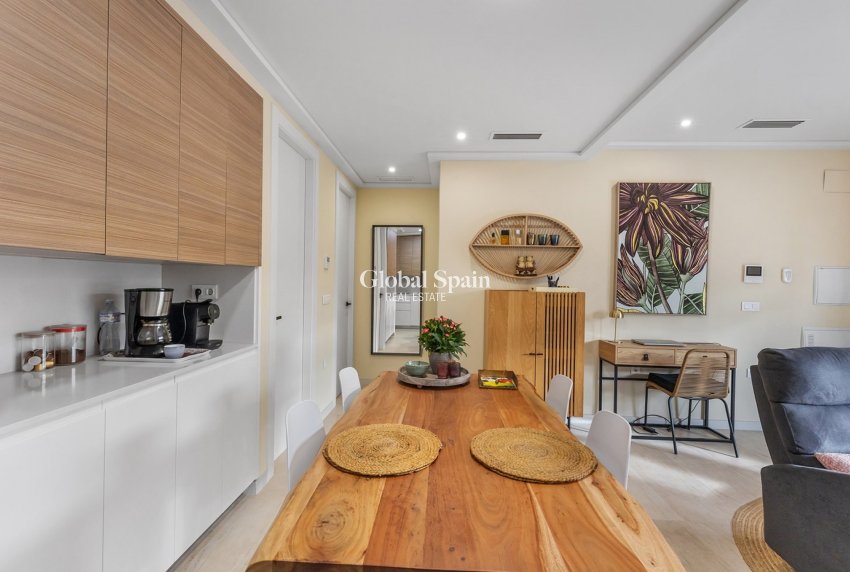 Wiederverkauf - WOHNUNG -
TORREVIEJA - Costa Blanca