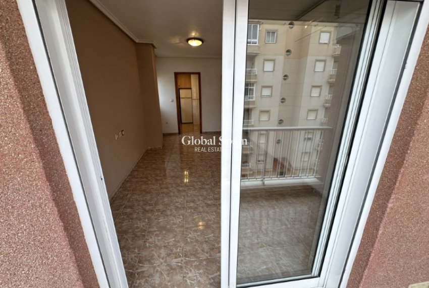 Wiederverkauf - WOHNUNG -
TORREVIEJA - Costa Blanca