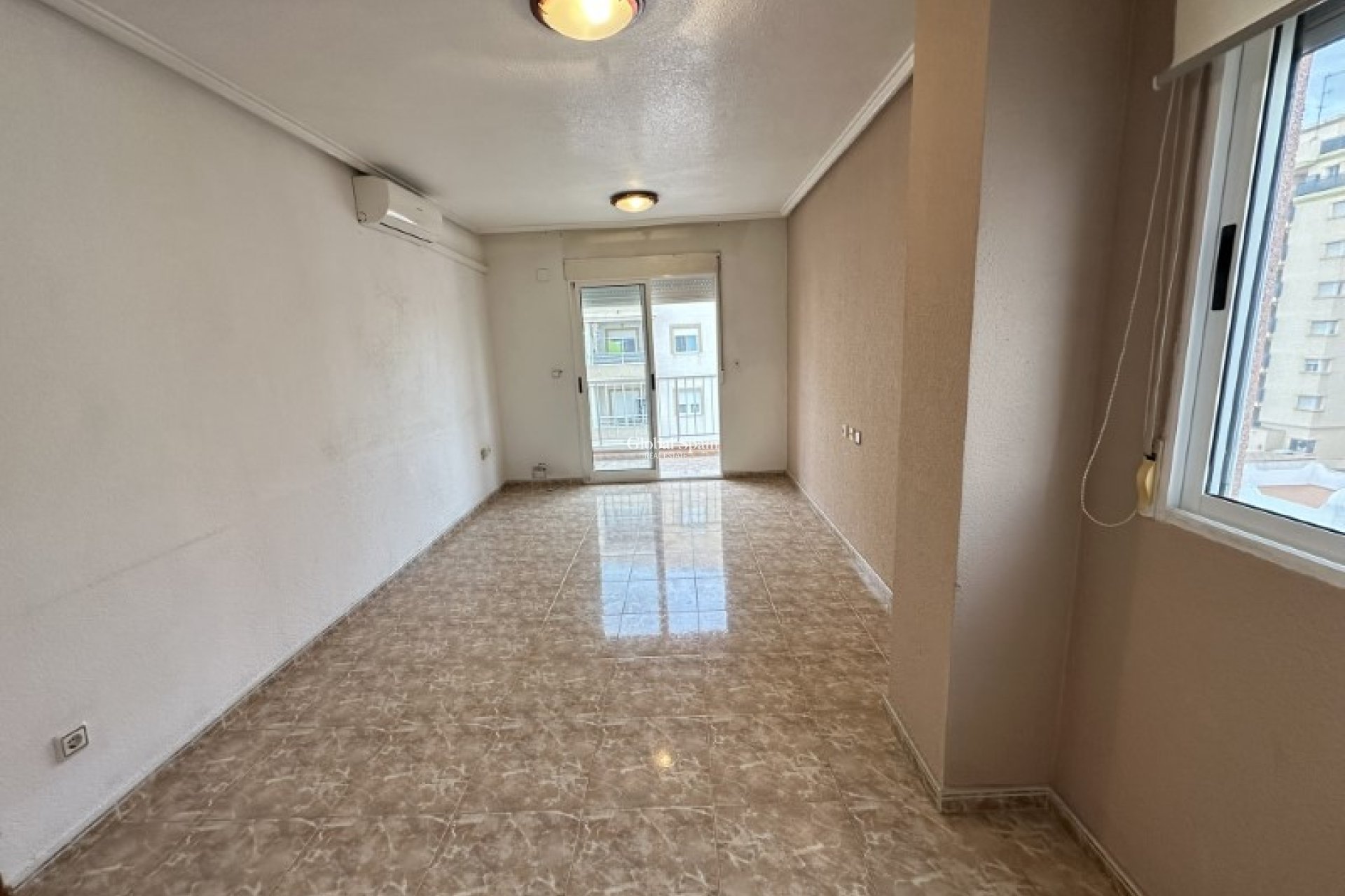 Wiederverkauf - WOHNUNG -
TORREVIEJA - Costa Blanca