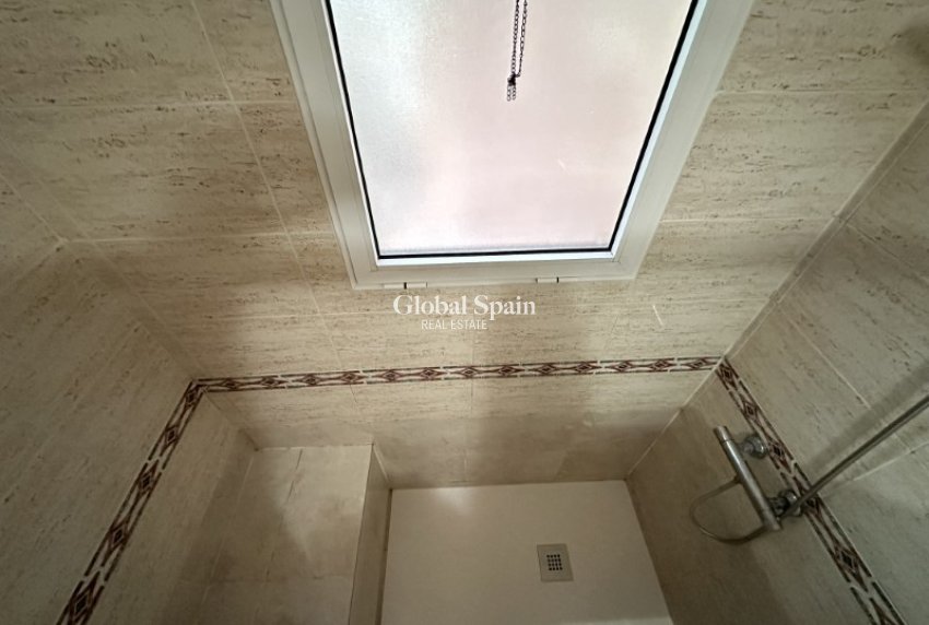 Wiederverkauf - WOHNUNG -
TORREVIEJA - Costa Blanca