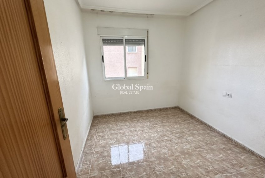Wiederverkauf - WOHNUNG -
TORREVIEJA - Costa Blanca