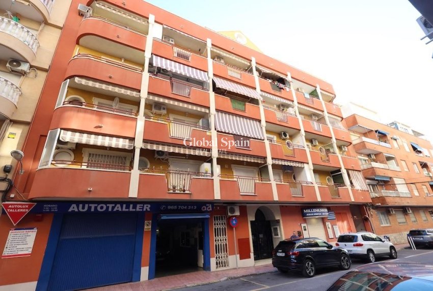 Wiederverkauf - WOHNUNG -
TORREVIEJA - Costa Blanca