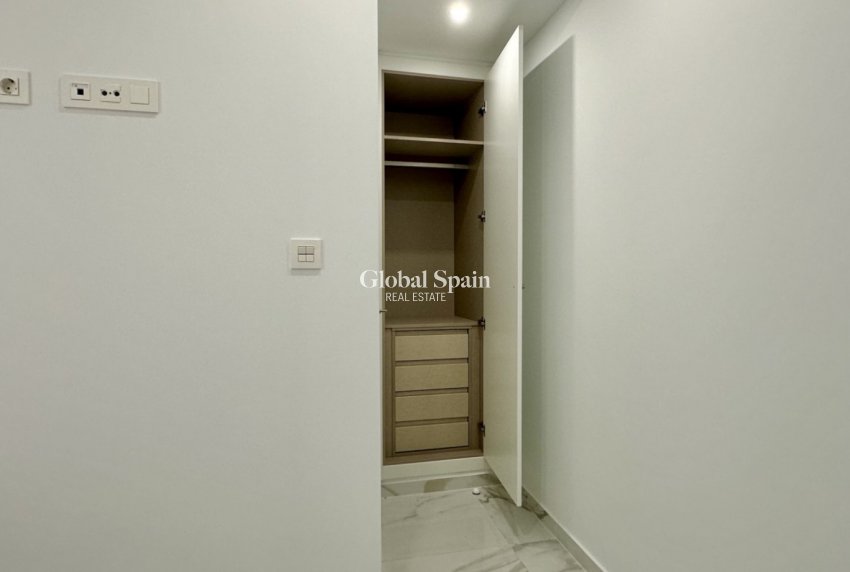 Wiederverkauf - WOHNUNG -
TORREVIEJA - Costa Blanca