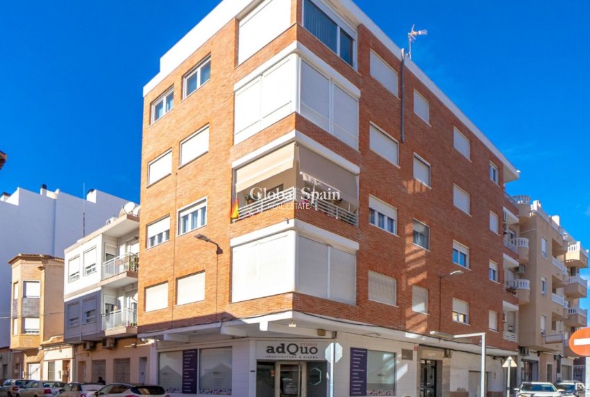 Wiederverkauf - WOHNUNG -
TORREVIEJA - Costa Blanca