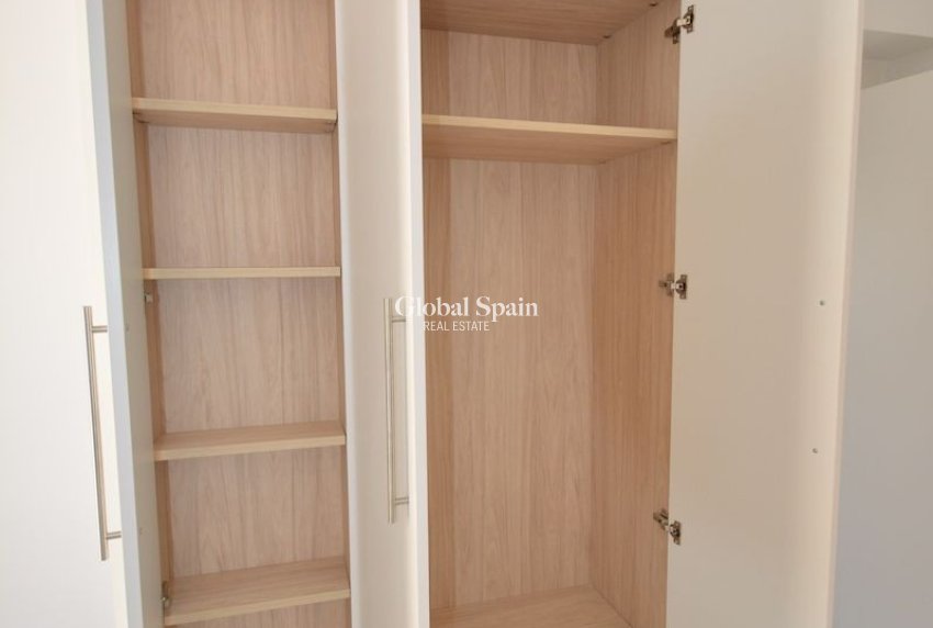 Wiederverkauf - WOHNUNG -
TORREVIEJA - Costa Blanca