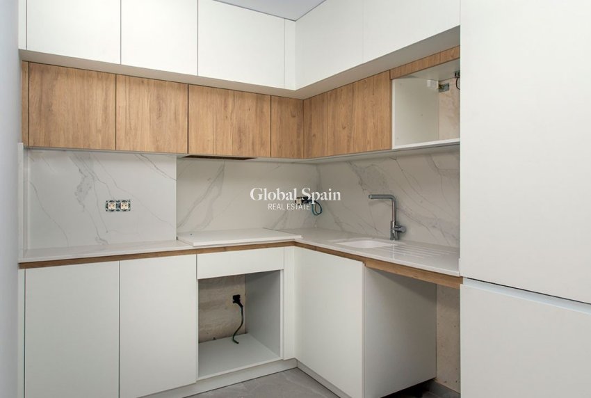 Wiederverkauf - WOHNUNG -
TORREVIEJA - Costa Blanca