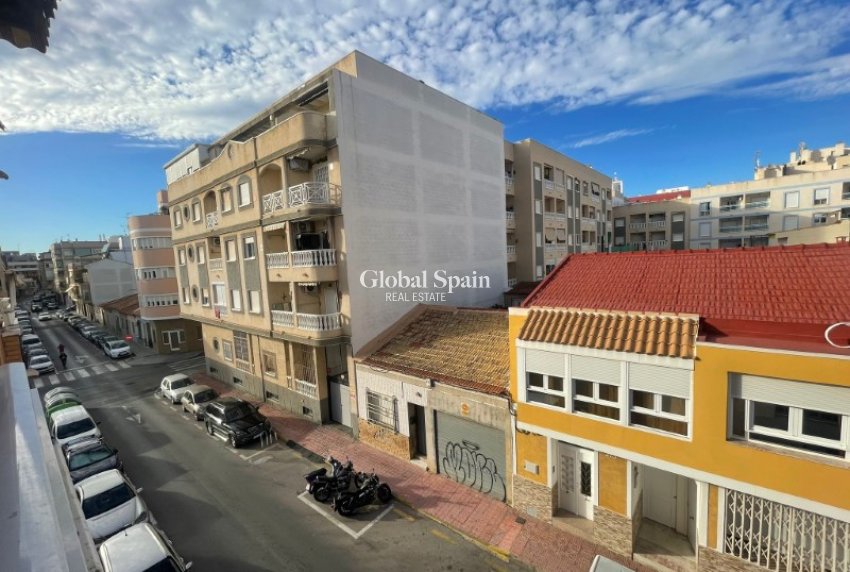 Wiederverkauf - WOHNUNG -
TORREVIEJA - Costa Blanca