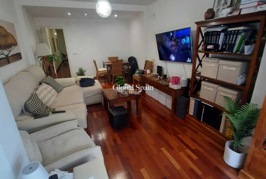 Wiederverkauf - WOHNUNG -
TORREVIEJA - Costa Blanca