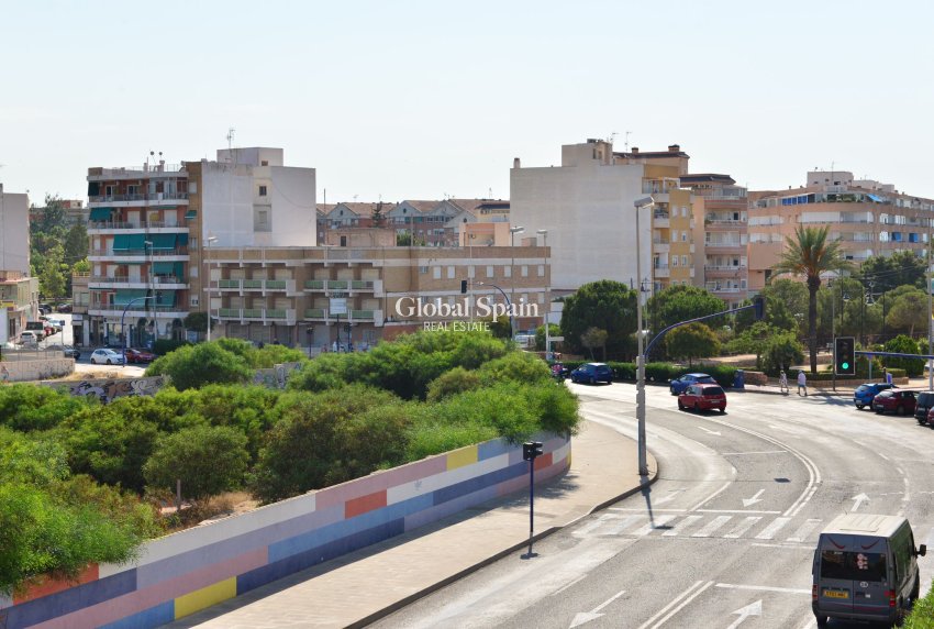 Wiederverkauf - WOHNUNG -
TORREVIEJA - Costa Blanca