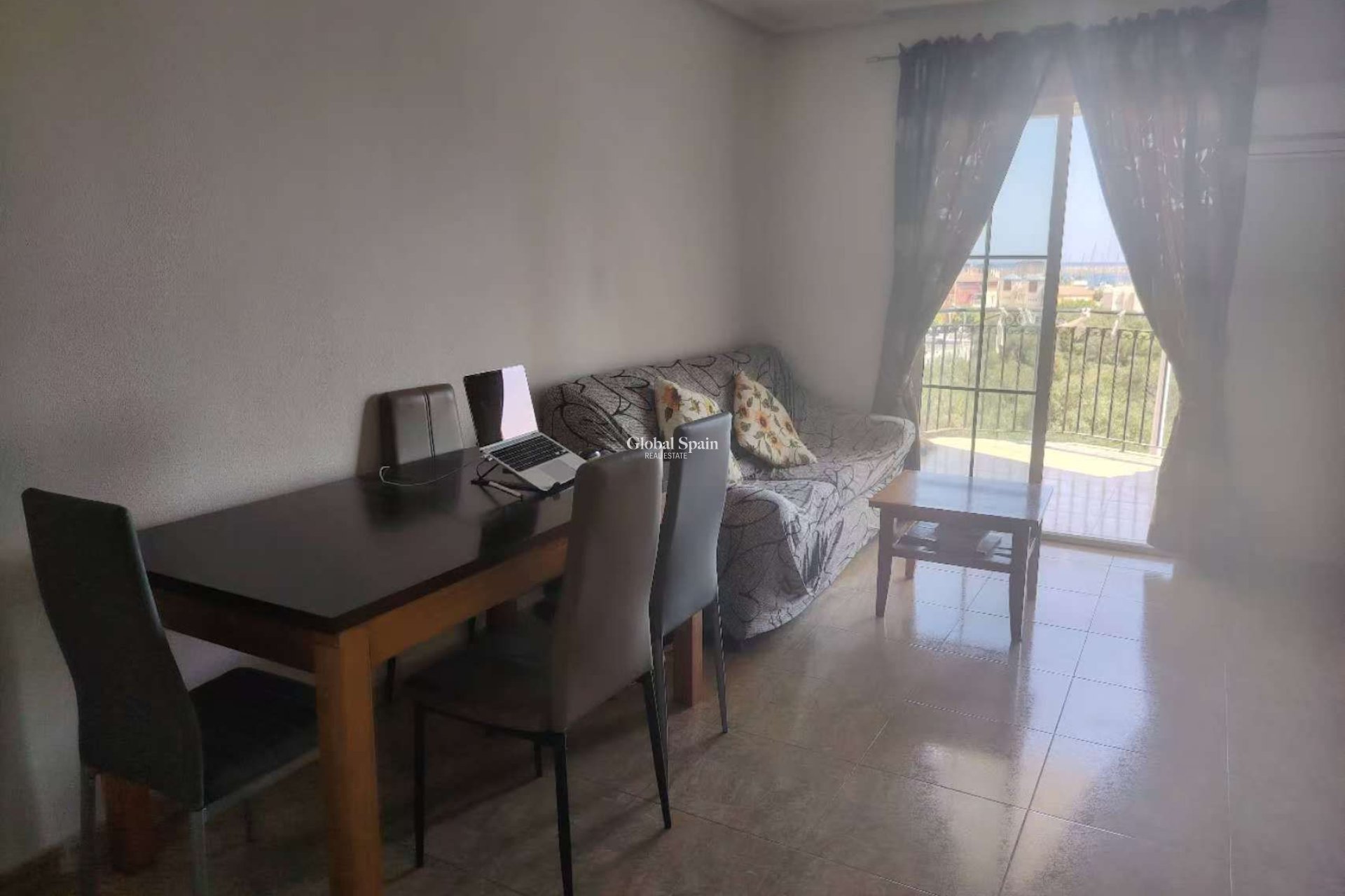 Wiederverkauf - WOHNUNG -
TORREVIEJA - Costa Blanca