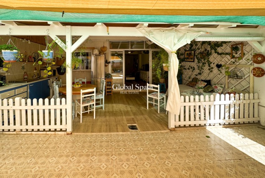 Wiederverkauf - WOHNUNG -
TORREVIEJA - Costa Blanca