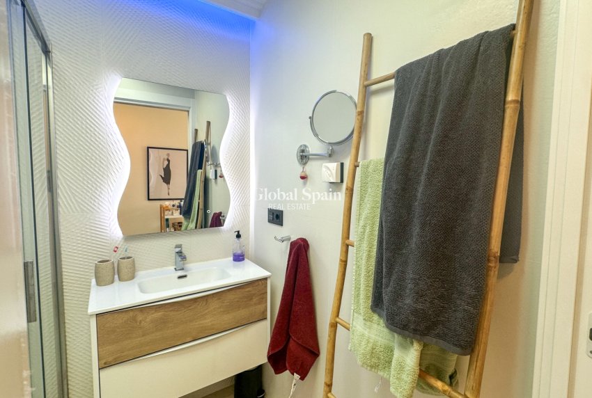 Wiederverkauf - WOHNUNG -
TORREVIEJA - Costa Blanca