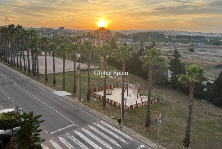 Wiederverkauf - WOHNUNG -
TORREVIEJA - Costa Blanca