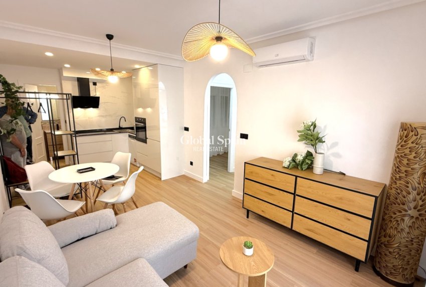 Wiederverkauf - WOHNUNG -
TORREVIEJA - Costa Blanca