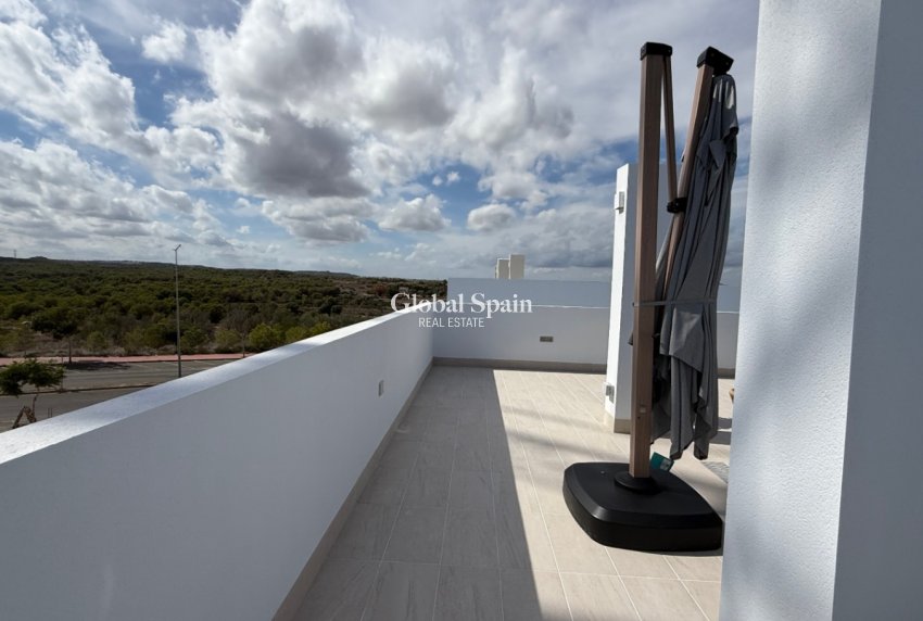 Wiederverkauf - WOHNUNG -
TORREVIEJA - Costa Blanca