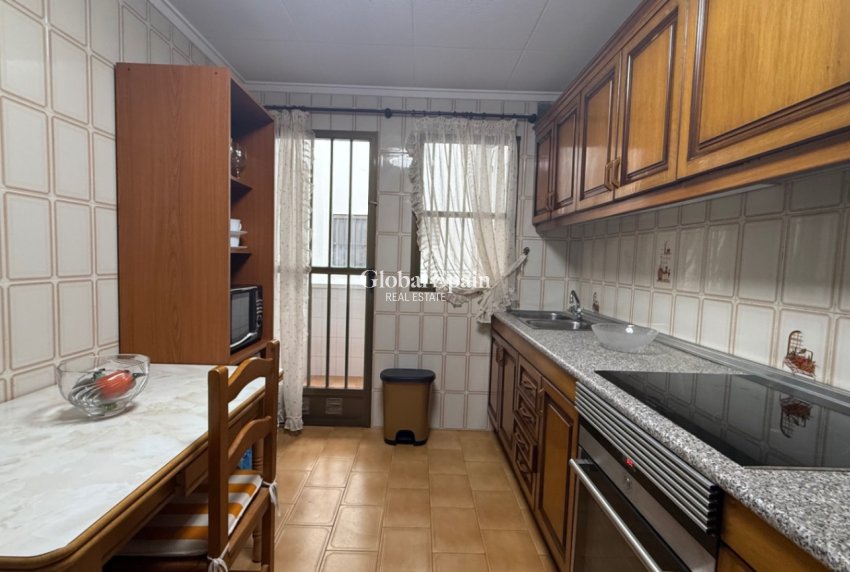 Wiederverkauf - WOHNUNG -
TORREVIEJA - Costa Blanca