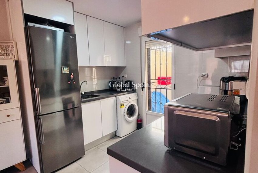 Wiederverkauf - WOHNUNG -
TORREVIEJA - Costa Blanca