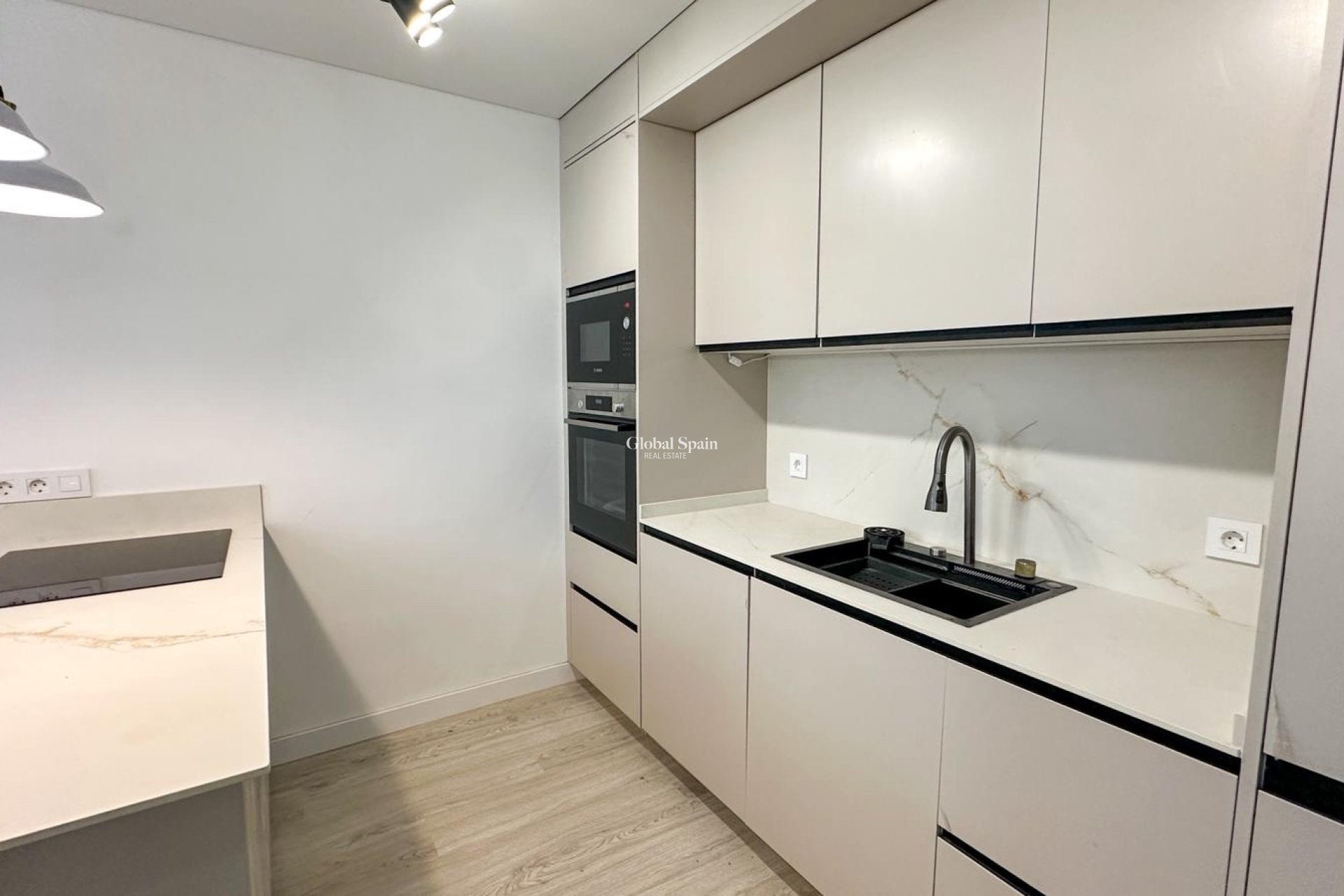 Wiederverkauf - WOHNUNG -
TORREVIEJA - Costa Blanca