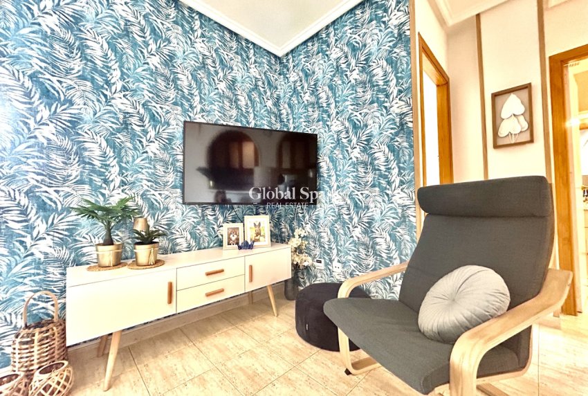 Wiederverkauf - WOHNUNG -
TORREVIEJA - Costa Blanca