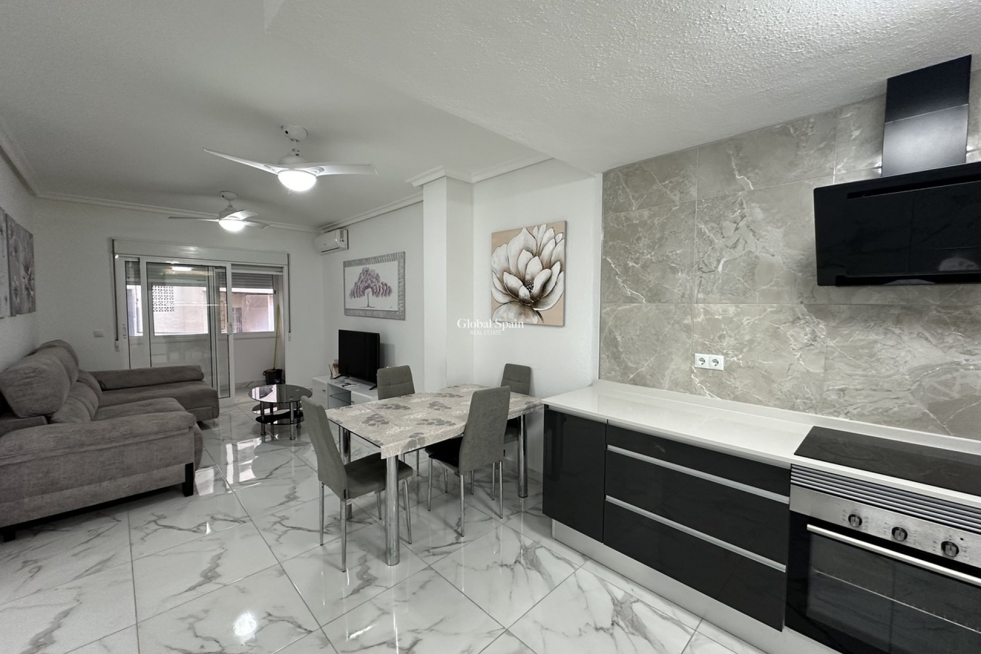 Wiederverkauf - WOHNUNG -
TORREVIEJA - Costa Blanca