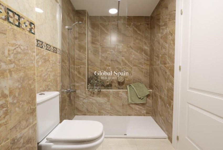 Wiederverkauf - WOHNUNG -
TORREVIEJA - Costa Blanca