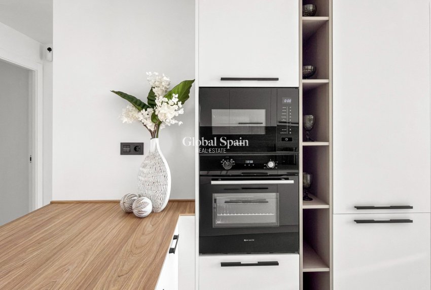 Wiederverkauf - WOHNUNG -
TORREVIEJA - Costa Blanca