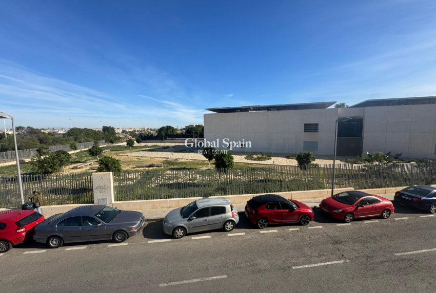 Wiederverkauf - WOHNUNG -
TORREVIEJA - Costa Blanca