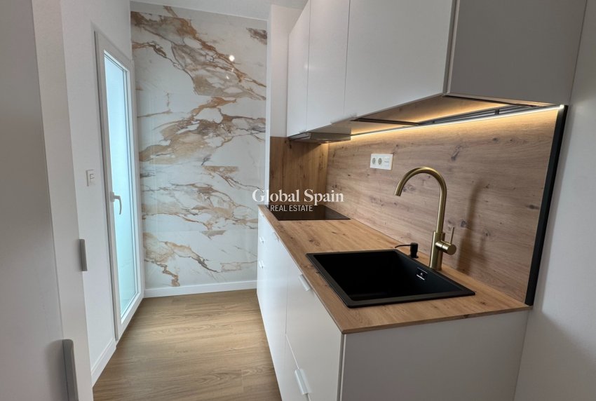 Wiederverkauf - WOHNUNG -
TORREVIEJA - Costa Blanca