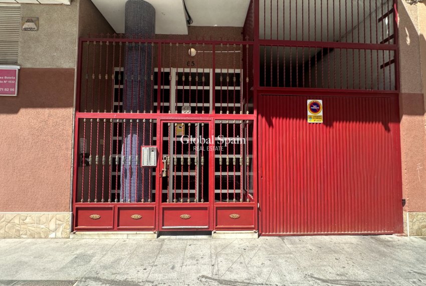 Wiederverkauf - WOHNUNG -
TORREVIEJA - Costa Blanca